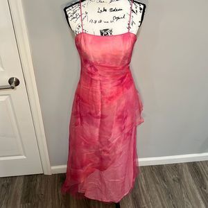 De Laru Tiered Gown